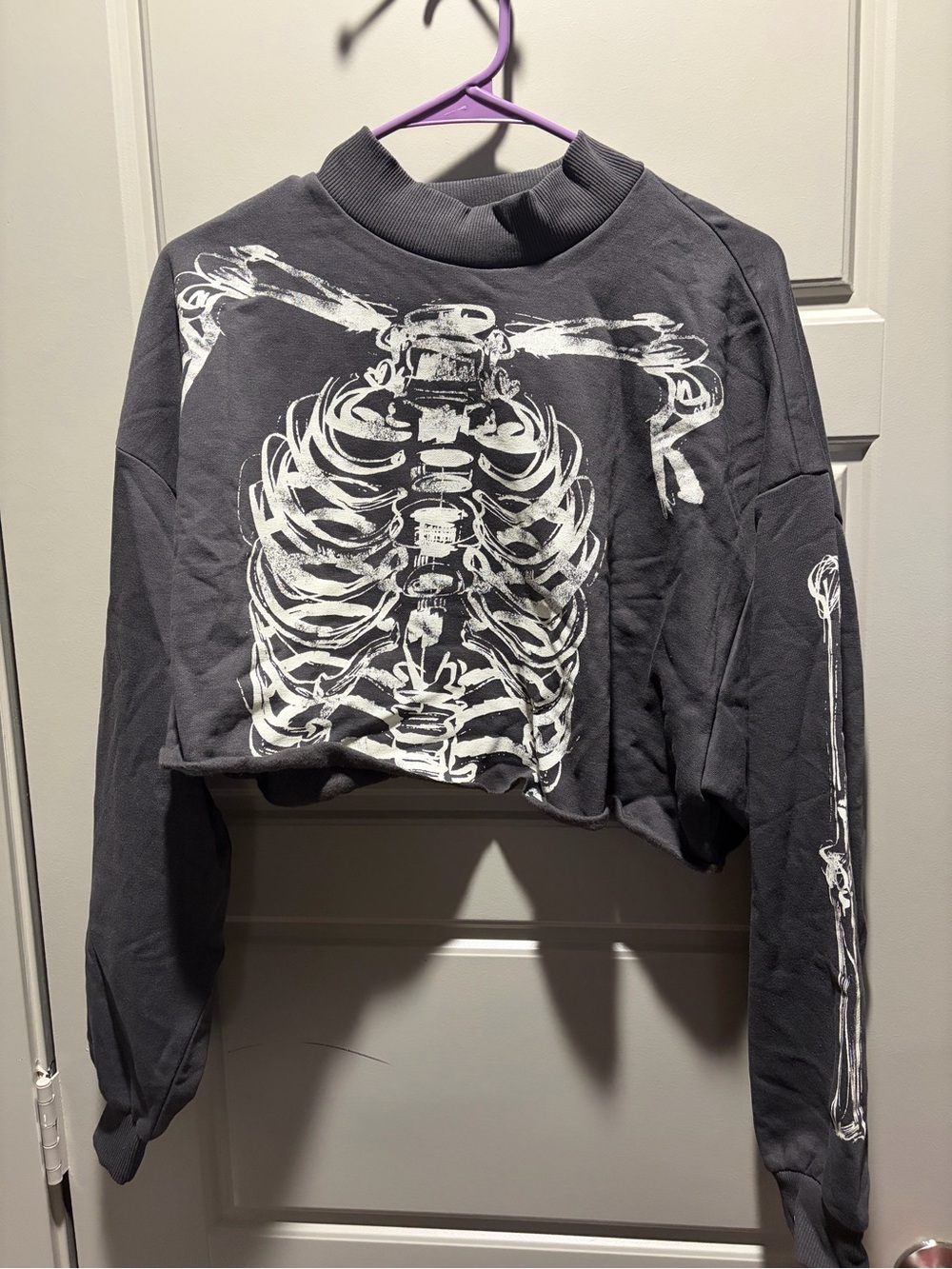 H&M Black Cropped Skeleton Print Sweatshirt